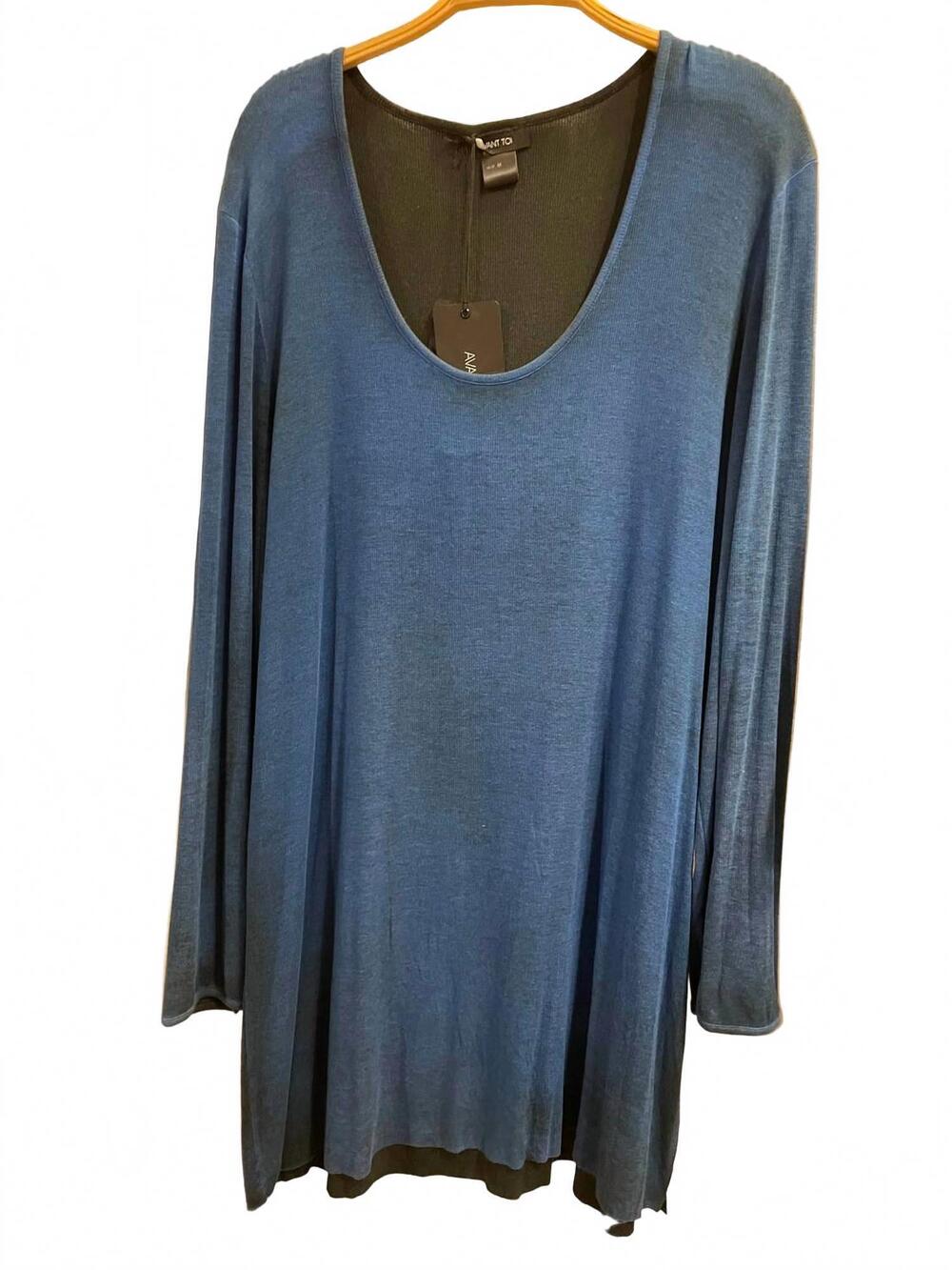 NEW AVANT TOI women's knitted long sleeve top in bright blue over black